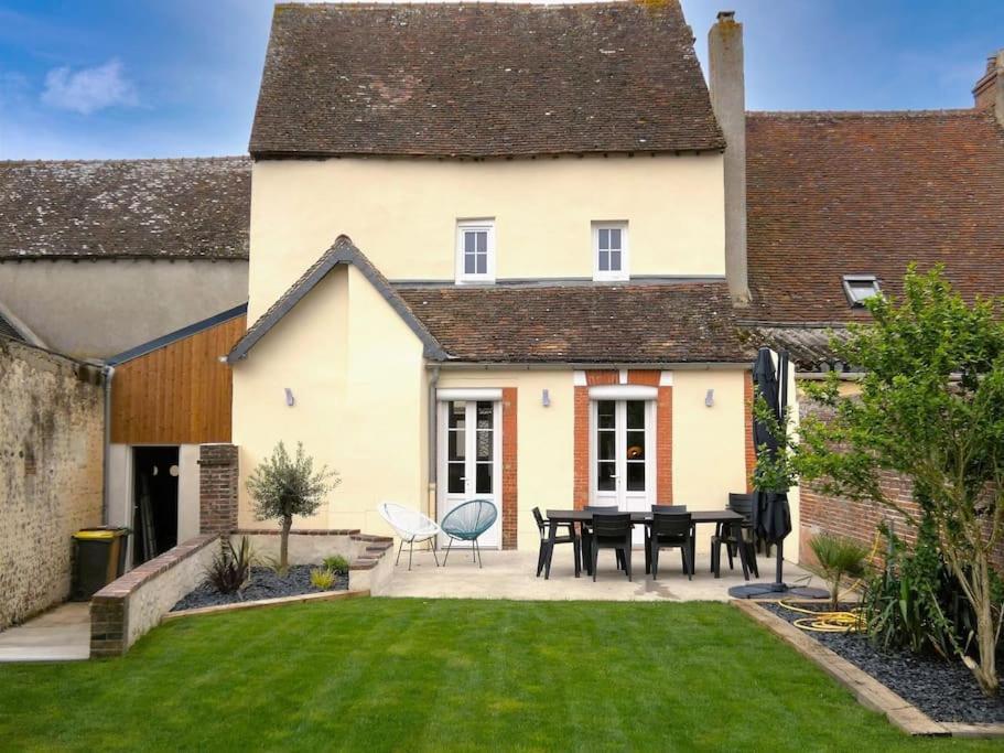 Gite L'Echappee Belle Brezolles Buitenkant foto